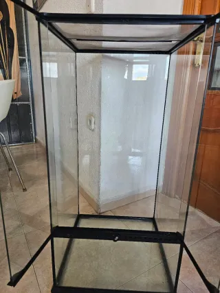 Terrario Exoterra Negro y Transparente