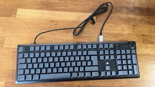 Teclado Gaming Corsair K55 Core