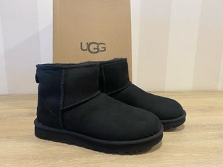 Stivali UGG Classic Mini II Neri