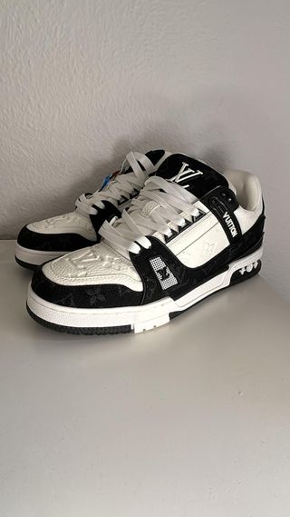 Zapatilla Louis Vuitton Negra y Blanca