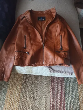 Abrigo de piel marrón