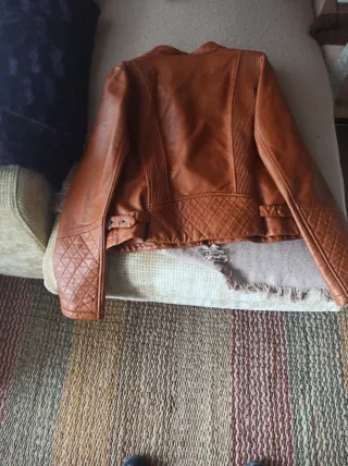 Abrigo de piel marrón