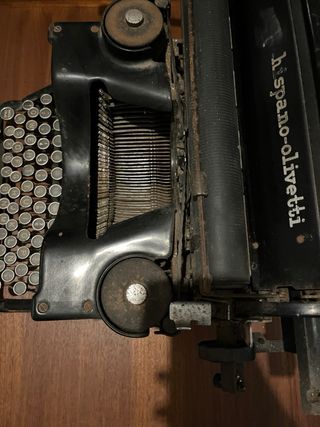 Máquina de escribir Hispano Olivetti M40