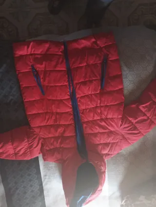 Abrigo Benetton Rojo