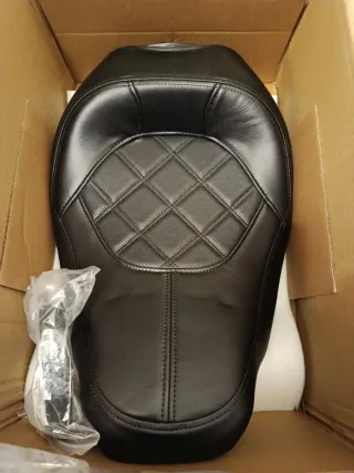 Asiento Moto Cuero Negro Touring de Harley-Davidso