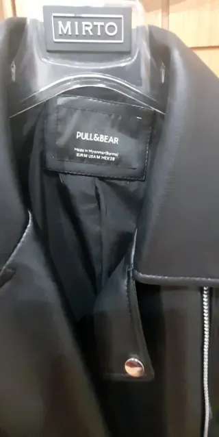 Chaqueta Biker Cuero Negra Pull&Bear Talla M
