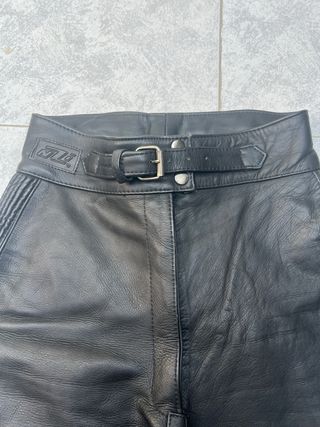Pantalón de piel NZI