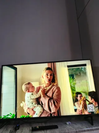 2 Televisores Smart TDT 32cm y 43cm