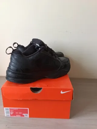 Deportivas Nike Air Monarch IV Talla 43