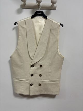 Chaleco lino boda sastrería beige crema