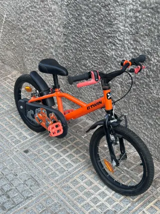Bicicleta infantil Btwin naranja