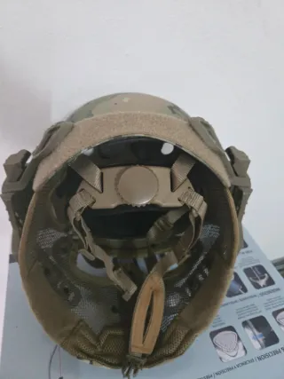 Casco Táctico Camuflaje con Máscara