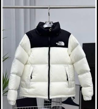 Chaqueta The North Face Negra y Blanca