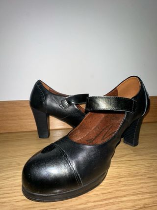 Zapatos negros tacón charol talla 40