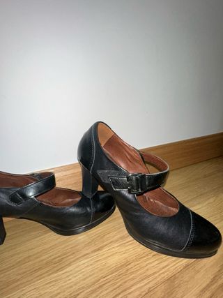 Zapatos negros tacón charol talla 40