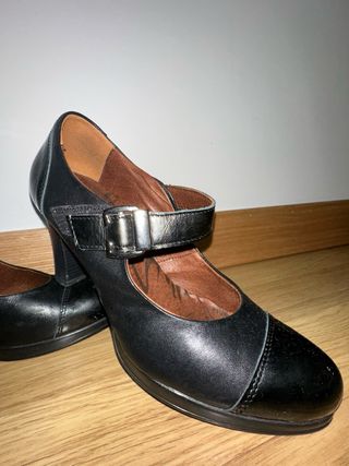 Zapatos negros tacón charol talla 40