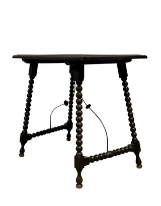 Mesa auxiliar española Circa 1.880.