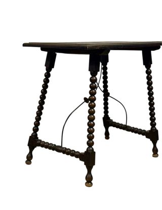 Mesa auxiliar española Circa 1.880.