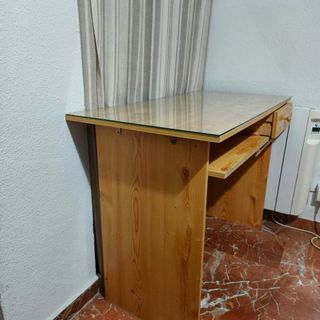 Escritorio madera y cristal