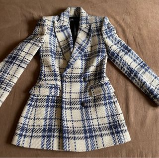 Blazer Zara cuadros crema y azul
