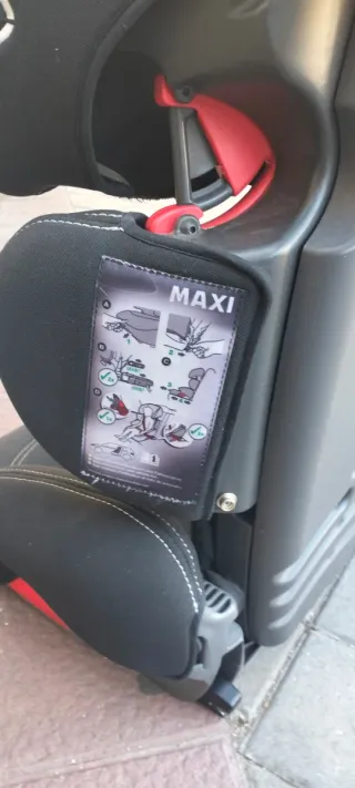 Silla de auto negra grupo 2-3