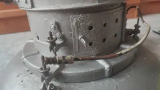 Antiguo farol náutico muy grande