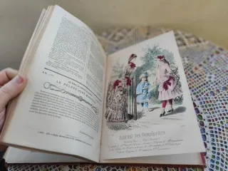 Antiguo tomo de revistas journal des demoiselles