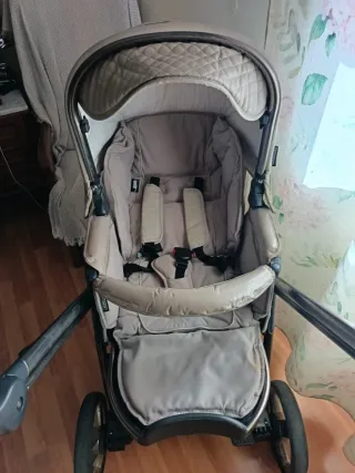 Carrito de bebé casi sin uso