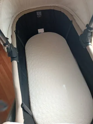 Carrito de bebé casi sin uso