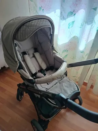 Carrito de bebé casi sin uso