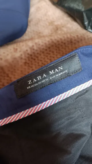 Traje azul marino elegante slim fit