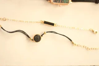 Reloj Mujer Negro y Dorado