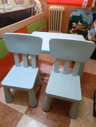 Mesa y 2 Sillas Niños
