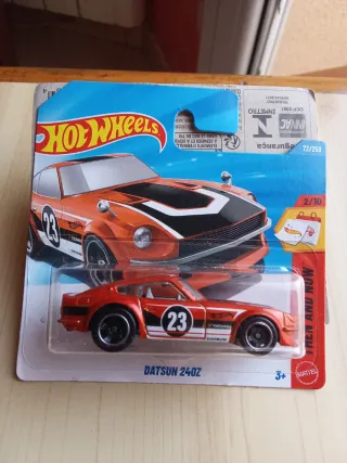 Hotwheels Datsun 240Z Naranja 2/10