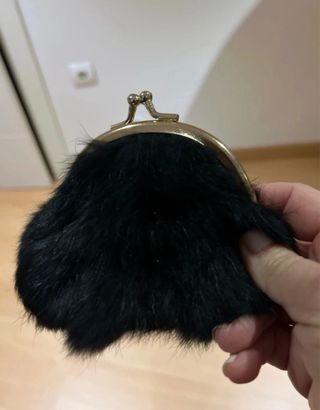 Cazadora piel conejo con bolso y monedero a juego