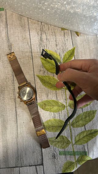 Relojes Pontina Negro y Dorado