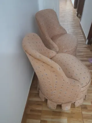 Par de sillones tapizados
