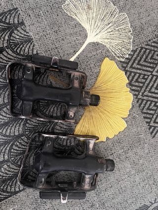 Pedales de bicicleta negros