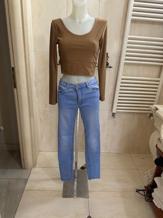Completo donna jeans e top marrone