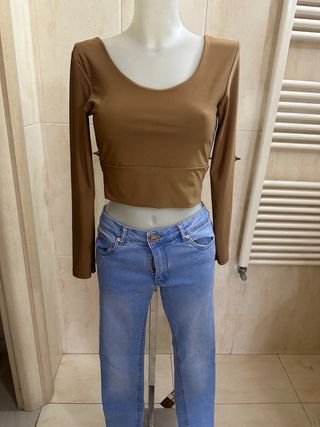 Completo donna jeans e top marrone