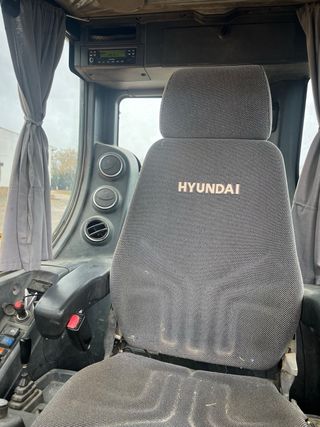 Minigiratoria Hyundai 6 Toneladas Giratoria