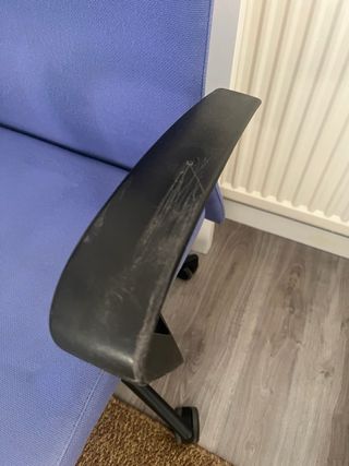 Silla de oficina ergonómica azul