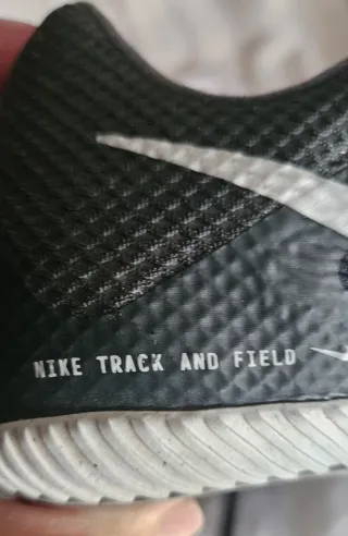 Zapatos clavos atletismo Nike negros/plateados