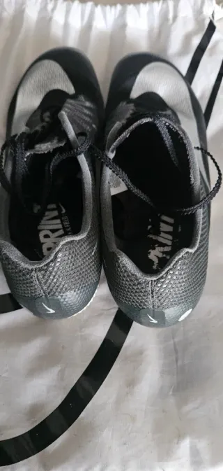 Zapatos clavos atletismo Nike negros/plateados