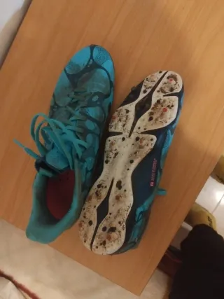 Botas de fútbol multi tacos niño