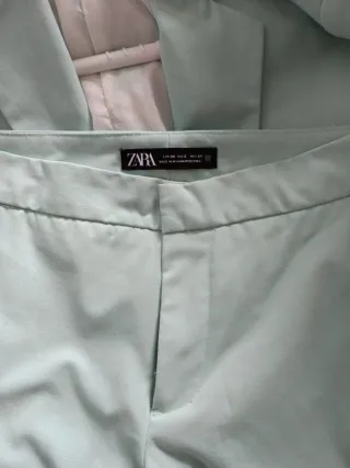 Traje Zara Verde Talla XS