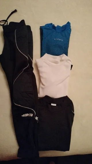 Conjunto Kipsta: Pantalón y 2 Camisetas Térmicas