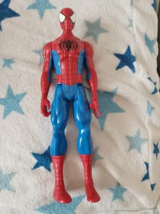 Figura Vengadores con alas