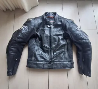 Mono de moto Spyke negro. Talla 54.