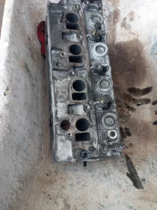 Culata e inyectores YD22 Nissan